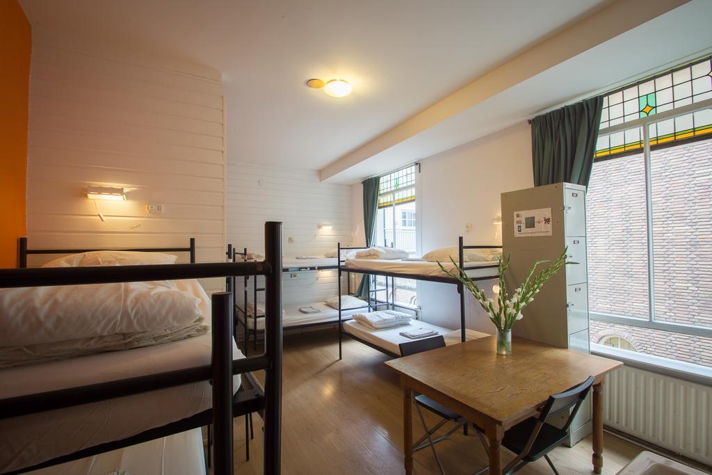 Stone Hotel & Hostel Utrecht Esterno foto